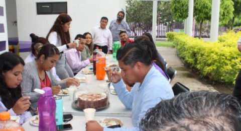 <a href="/comunicacionsocial/festeja-imipe-el-dia-del-padre">FESTEJA IMIPE EL DÍA DEL PADRE</a>