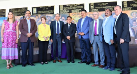 <a href="/comunicacionsocial/presento-imipe-en-el-congreso-del-estado-libro-sobre-transparencia-y-acceso-la">PRESENTÓ IMIPE EN EL CONGRESO DEL ESTADO LIBRO SOBRE TRANSPARENCIA Y ACCESO A LA INFORMACIÓN</a>