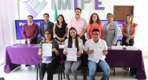 <a href="/comunicacionsocial/destacan-jovenes-morelenses-por-su-compromiso-con-la-sociedad">DESTACAN JÓVENES MORELENSES POR SU COMPROMISO CON LA SOCIEDAD</a>